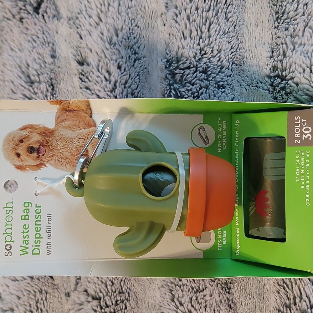 Pet waste bag dispenser